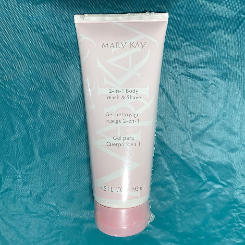 Mary Kay 2-in-1 wash & shave. New